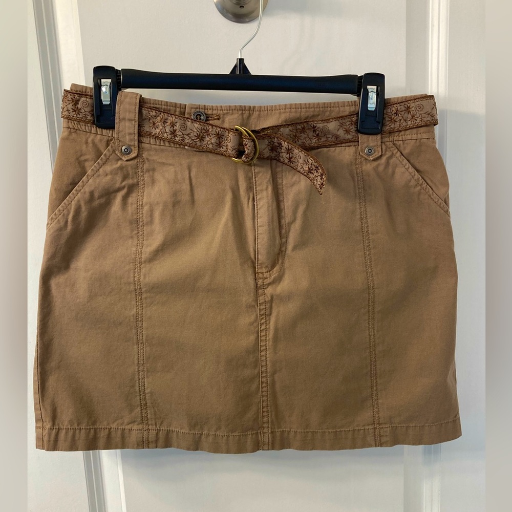Sonoma misses skort size 6 dk tan/light brown